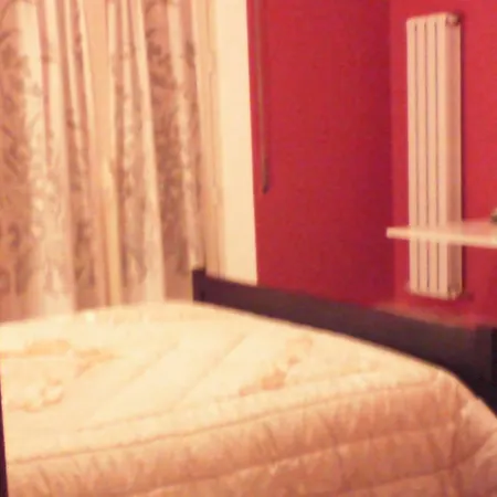 Homestay Domus Paris Tivoli