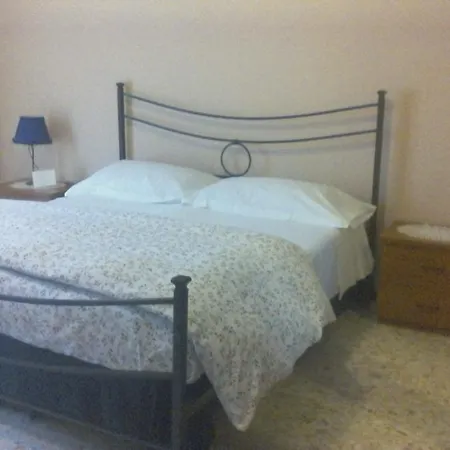 Homestay Domus Paris